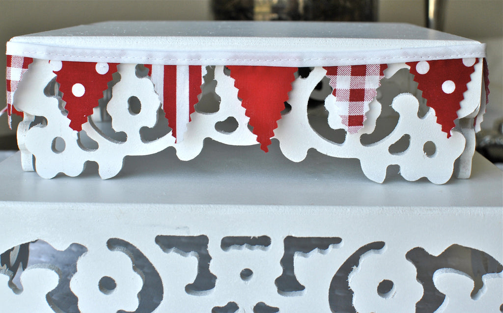 Mini Buntings Red and White