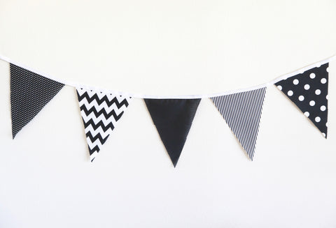Buntings Black and White
