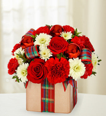 Red, White and Merry Arrangement