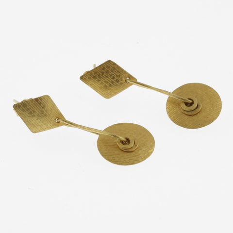 Yellow gold earrings with diamond and circle shapes